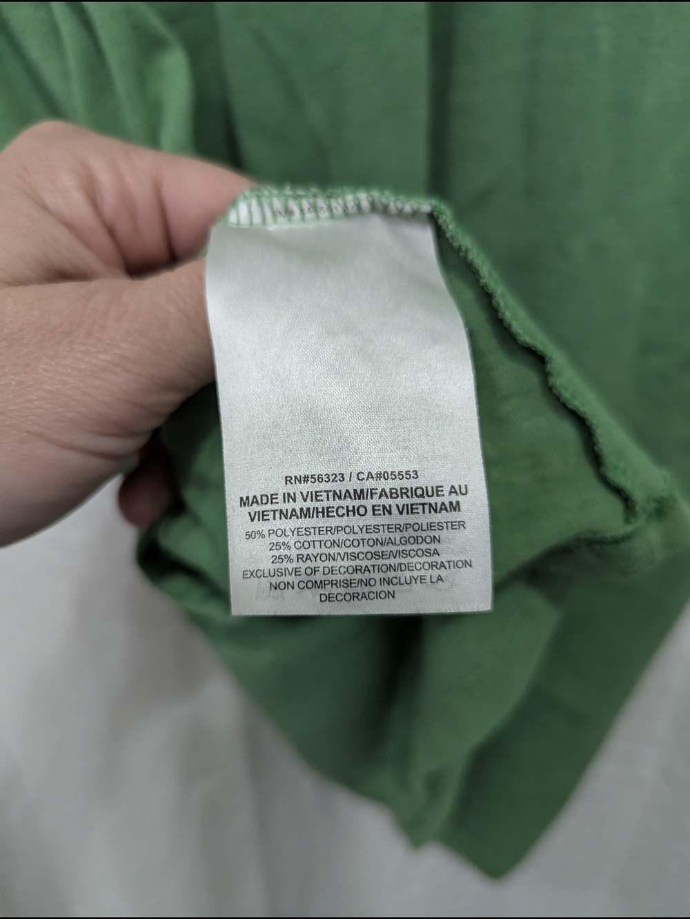 Nike Men’s Green 'The Pick' Graphic T-Shirt - Picture 12 of 12